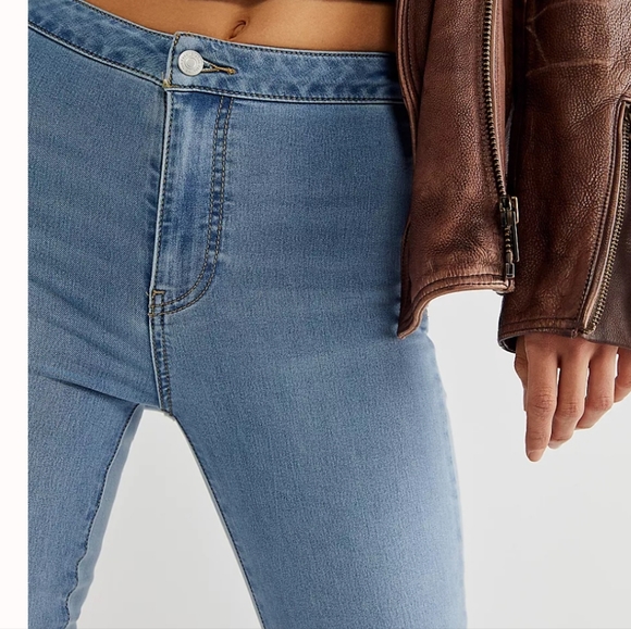 Free People Just Float On Flare Blue  Jeans - Picture 3 of 7
